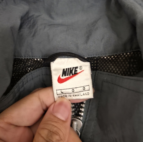 Nike - Picture 4 of 4